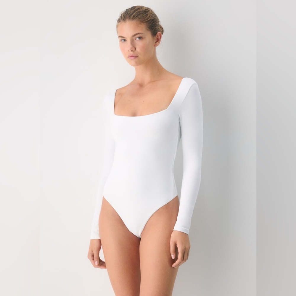 Aritzia Babaton Original Contour Squareneck White Bodysuit XS - Picture 6 of 14